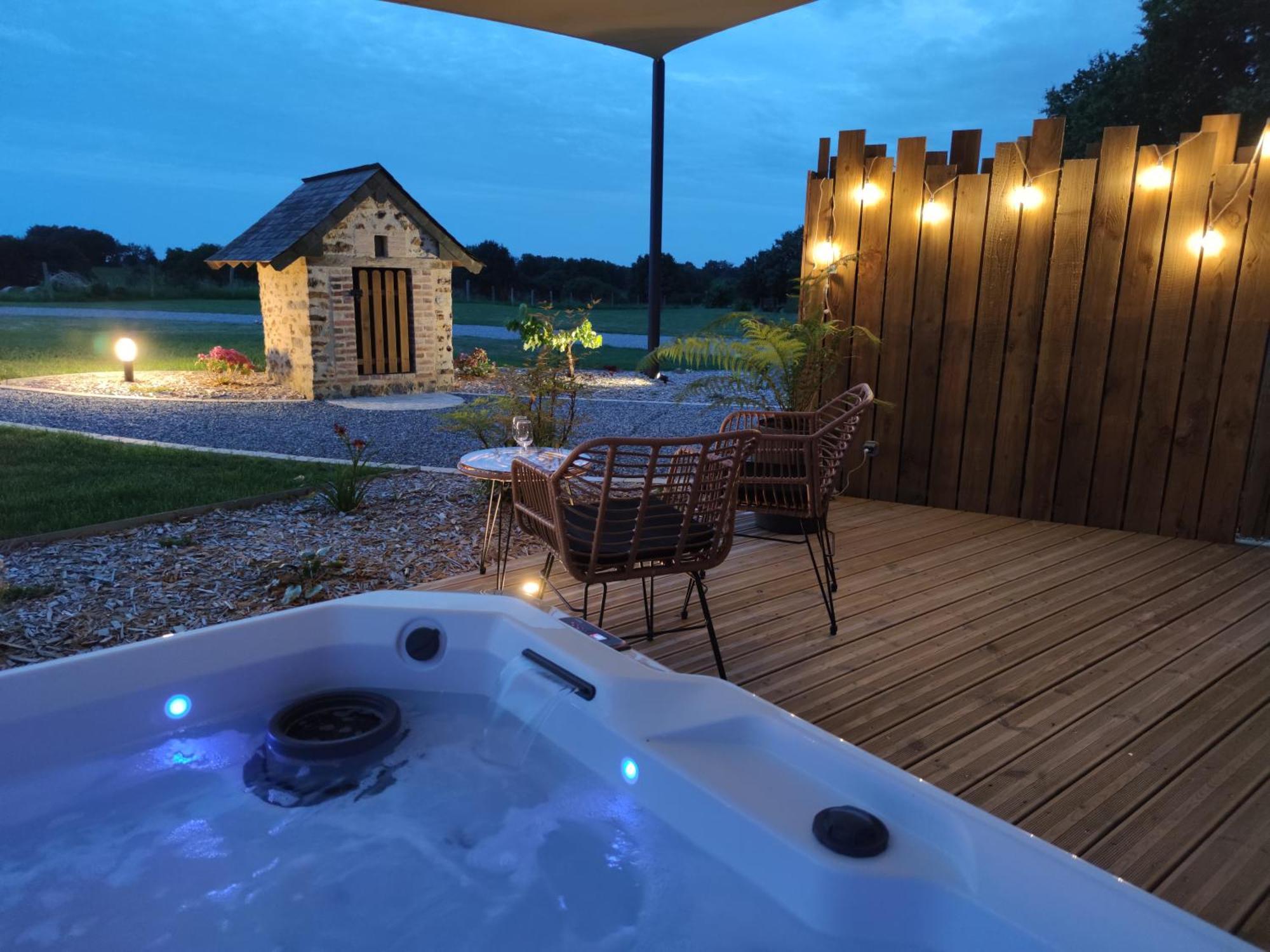 La Douce Halte - Gites Avec Spa Ou Sauna Saint-Ouen-Des-Toits Exterior photo